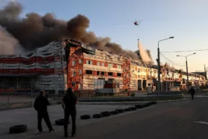 Σφοδρή επίθεση με βαλλιστικούς πυραύλους εξεπέλυσε η Ρωσία στην Ουκρανία