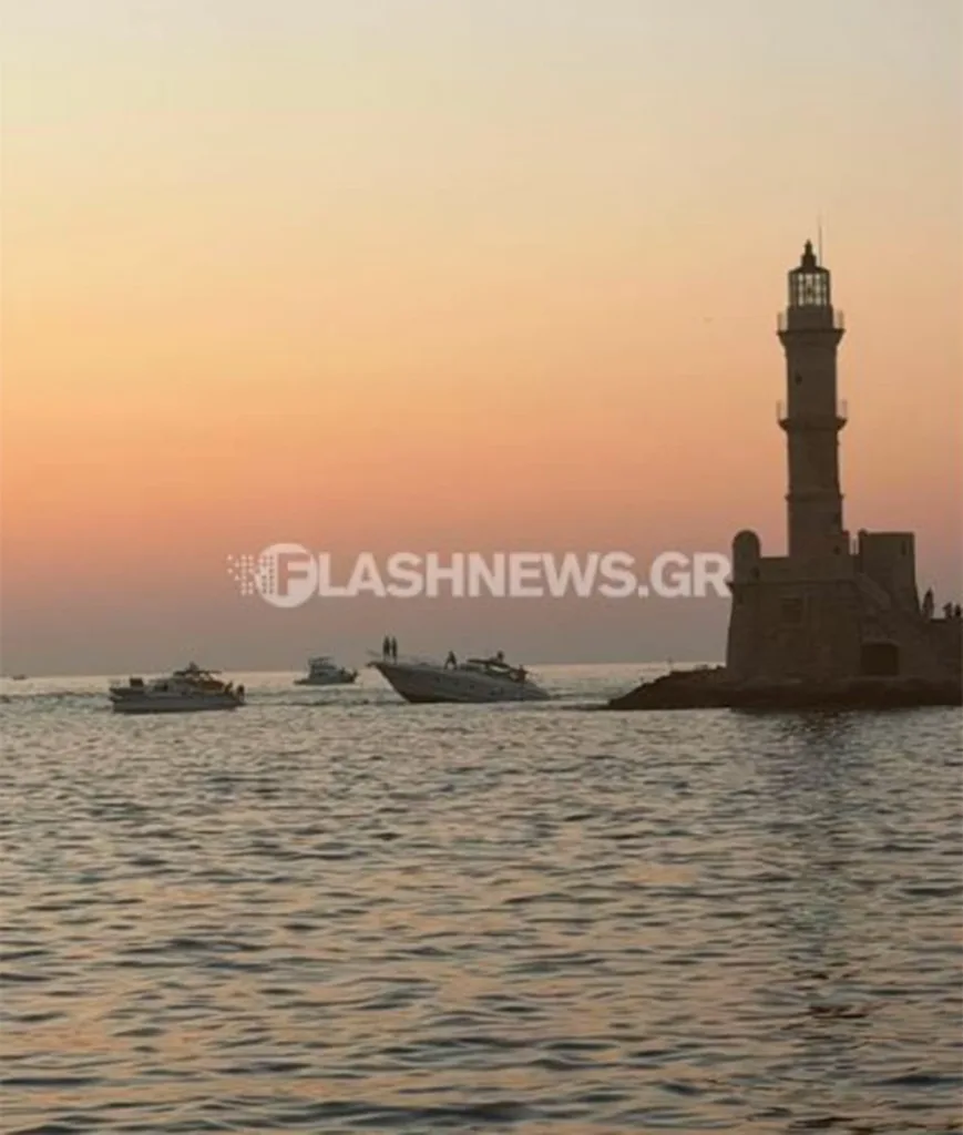 Χανιά: Ημιβυθίστηκε τουριστικό σκάφος μετά από πρόσκρουση σε βράχια