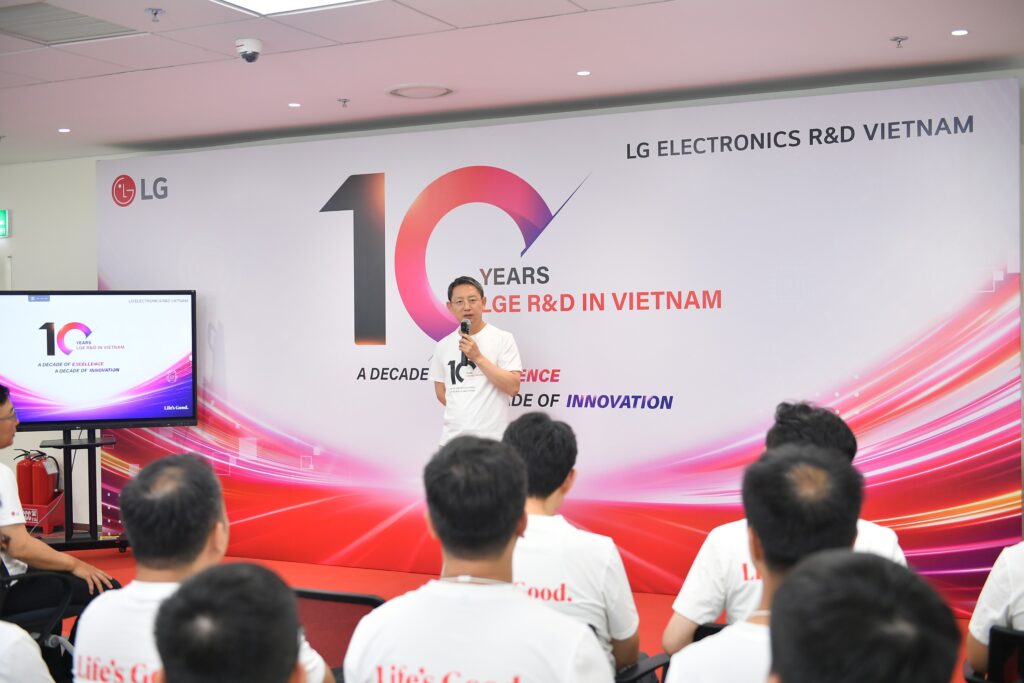 Η LG Electronics γιορτάζει 10 χρόνια Έρευνας και Ανάπτυξης (R&D) Λογισμικού Αυτοκινήτου στο Βιε