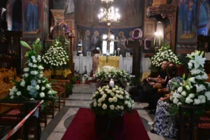 Μαίρη Λίντα: Σε κλίμα συγκίνησης το «ύστατο χαίρε»