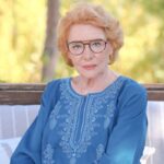 Η Μάρω Κοντού στη Γη της ελιάς