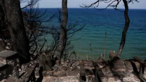 Μάτι: Κορυφώνονται οι εκδηλώσεις μνήμης για την 8η επέτειο της εθνικής τραγωδίας
