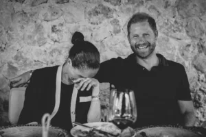 Μέγκαν Μαρκλ: Οι viral φωτογραφίες με μαγιό και το άλμπουμ των διακοπών της στην Ευρώπη