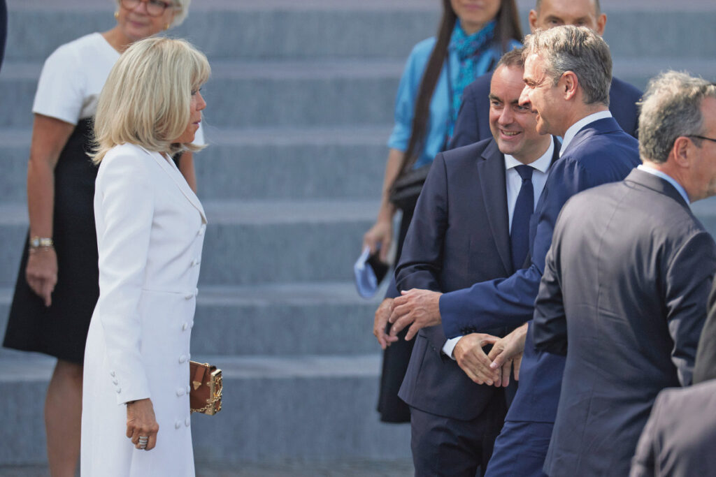 Κυβέρνηση: Μπαράζ παραδοτέων έργων