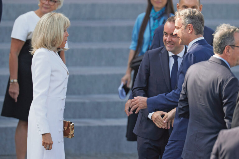 Στην κυβέρνηση επιμένουν ότι μοναδικός στόχος είναι η αυτοδυναμία και αυτή θα έρθει μόνο με σκληρή δουλειά, υλοποίηση όλων των δεσμεύσεων και ένα κοστολογημένο πρόγραμμα.