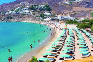Γαλάζια Σημαία 2026: Αυτές είναι οι 624 πιο καθαρές παραλίες στην Ελλάδα – Όλη η λίστα