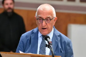 Νικήτας Κακλαμάνης: Συγκινημένος μετά την κηδεία της Μάρως Κοντού – Όσα αποκάλυψε