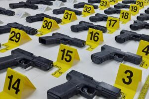 Έβρος: Δύο Τούρκοι συνελήφθησαν με 50 πιστόλια κρυμμένα σε φορτηγό – Σε εξέλιξη έρευνα για κύκλωμα όπλων