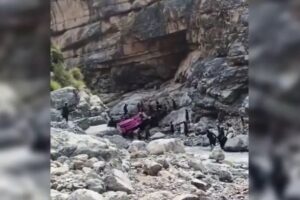 Πακιστάν: Τουλάχιστον 40 νεκροί σε πολύνεκρο δυστύχημα με λεωφορείο
