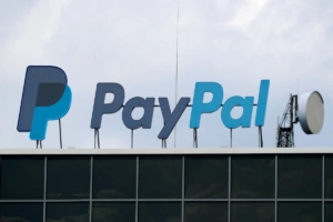 Πρόταση-μαμούθ για την εξαγορά της Paypal – Πάνω από 53 δισ. δολάρια προσφέρουν Stripe και Advent