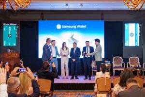 Το Samsung Pay έρχεται στην Ελλάδα μέσα από συνεργασίες της Samsung με Alpha Bank, Τράπεζα Πειραιώς, Viva.com και Visa