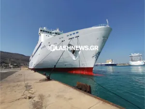 ΕΔΕ διέταξε ο Κικίλιας για τη σύγκρουση πλοίων στα Χανιά: «Σε θέματα ασφάλειας δεν υπάρχει καμία ανοχή»
