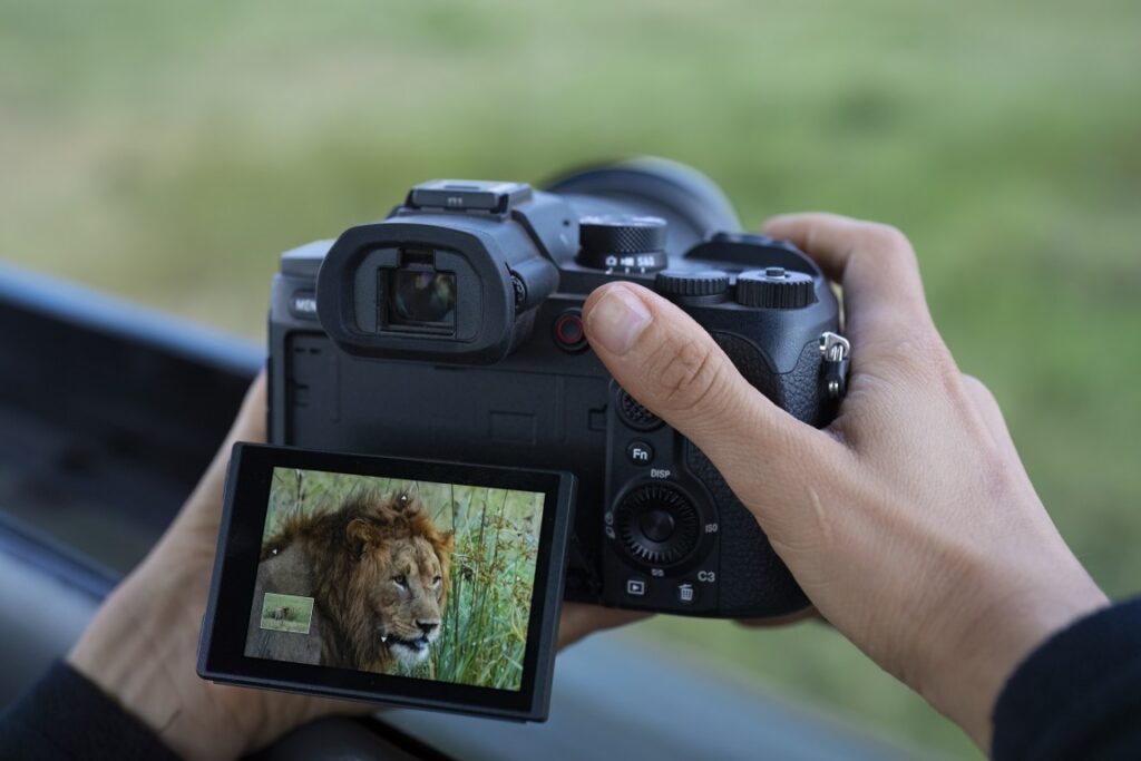 Η νέα RX 10 V της Sony – Μία «όλα σε ένα» σούπερ ζουμ φωτογραφική μηχανή για καθημερινή χρήση, φωτογ