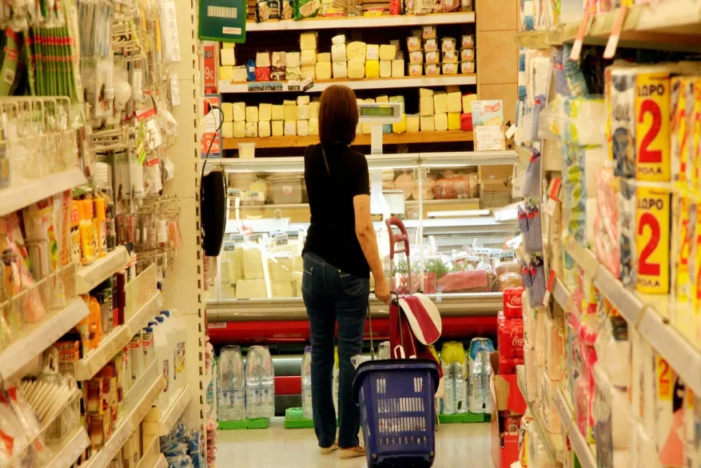 Περιμένοντας την…προσφορά: Τα προϊόντα που δεν αγοράζουμε ποτέ στην κανονική τιμή