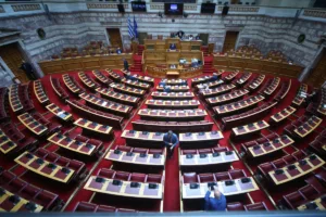Συνταγματική Αναθεώρηση: Κόλλησε στα «όχι»της αντιπολίτευσης το πρώτο βήμα