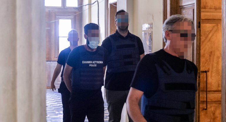 Δολοφονία στη Σύρο: Αυτή είναι η απολογία του 40χρονου – Τη χτύπησε με το μαχαίρι που έτρωγε