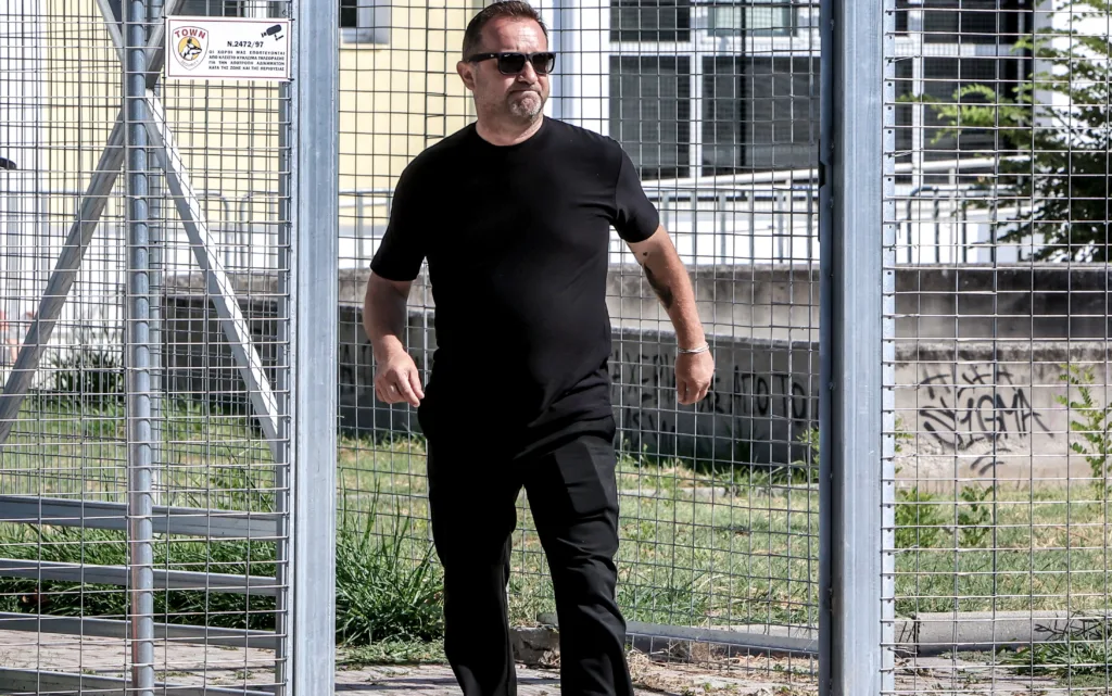 Νέα ένταση στη δίκη για τα Τέμπη: «Μυαλό δε βάζεις. Σίχαμα…» ξέσπασε ο Πλακιάς