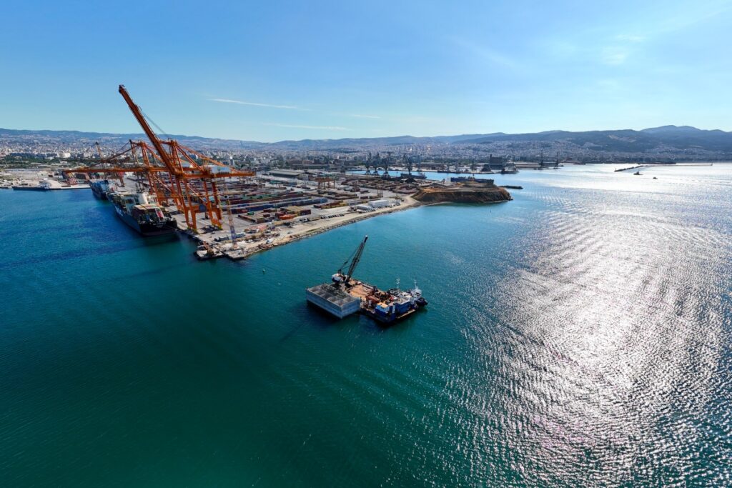 Ιστορική στιγμή για τη Βόρεια Ελλάδα: Ο 6ος Προβλήτας σχηματίζεται στον Θερμαϊκό μετά από 30 χρόνια