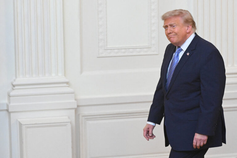 Τραμπ: Δεν θα επιτεθούμε στο Ιράν πριν τις ενδιάμεσες εκλογές