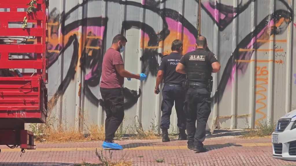 Μυστήριο στην Κυψέλη: Άστεγος βρήκε βαλίτσα με ανθρώπινα μέλη – Σε εξέλιξη οι έρευνες της ΕΛ.ΑΣ.