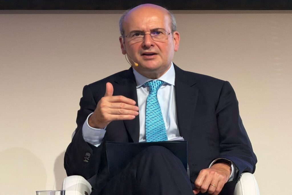 Χατζηδάκης: Σε εφαρμογή 4 ακόμα ρυθμίσεις κατά της γραφειοκρατίας – Ποιες είναι