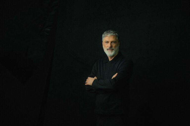 Η μουσική του Γιώργου Κουμεντάκη ταξιδεύει στον κόσμο: Δύο νέα CD με έργα του κυκλοφορούν από κορυφαίες δισκογραφικές εταιρίες