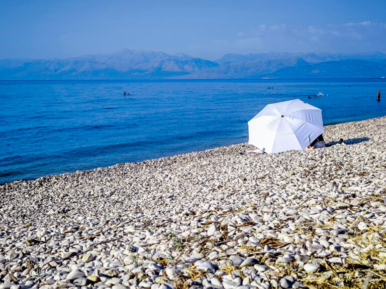 Καιρός: Υποχωρούν οι άνεμοι, ανεβαίνει η θερμοκρασία – Πού θα δείξει 37άρια τις επόμενες ημέρες