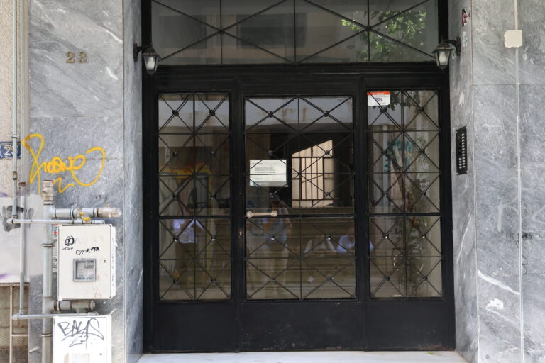 Φρίκη στην Κυψέλη: Τουλάχιστον 10 μαχαιριές στο βρέφος – Έγκλημα έδειξε η ιατροδικαστική εξέταση