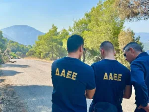 Πτώση των δύο ελικοπτέρων στην Ψάθα: Drone «σαρώνει» το σημείο – Νέα έρευνα για τα αίτια του ατυχήματος