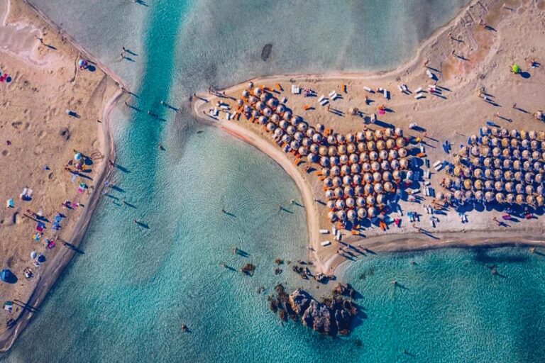 Tripadvisor: 4 ελληνικές παραλίες στις 25 καλύτερες του κόσμου – Δείτε εικόνες