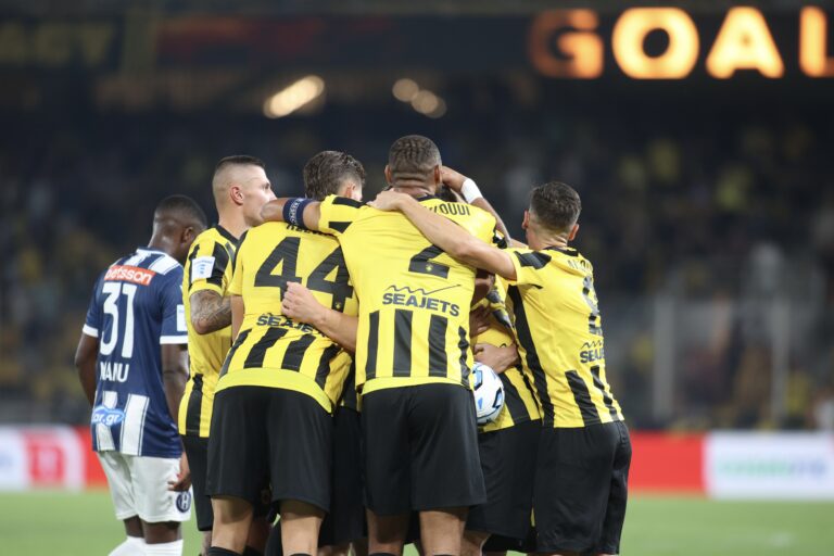 ΑΕΚ-Ηρακλής 4-0: Πρεμιέρα με τεσσάρα για την πρωταθλήτρια – «Φωτιά» η επιθετική τριάδα