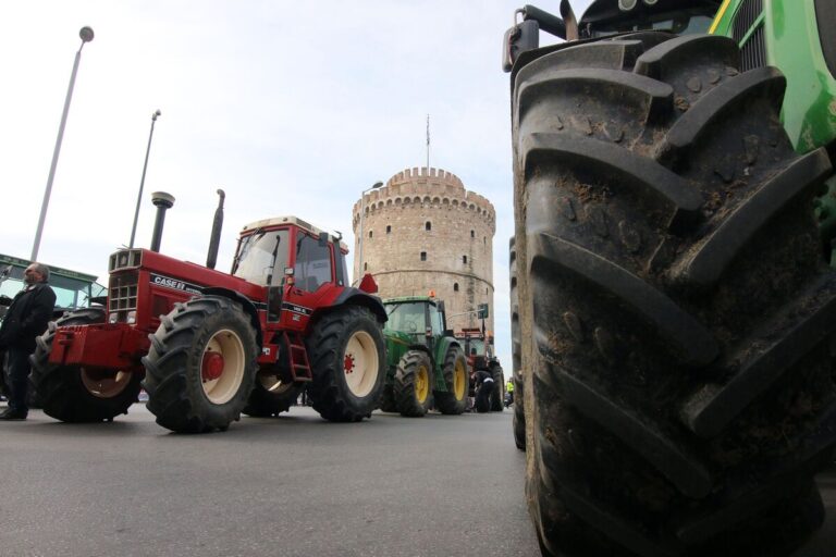 Αγρότες: Με τρακτέρ στον Λευκό Πύργο στα εγκαίνια της 90ής ΔΕΘ
