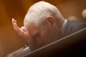 Εμβόλια Covid και εγκυμοσύνη: Τι έγραφε ο Φάουτσι σε μηνύματά του το 2021