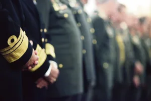 Τα όρια ηλικίας για τη συνταξιοδότηση των ενστόλων – Οι προϋποθέσεις 