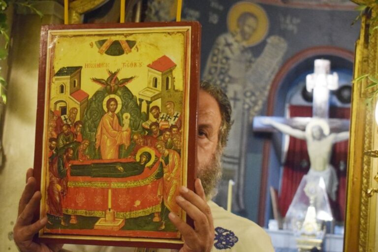 Εορτολόγιο: Ποιοι γιορτάζουν σήμερα 15 Αυγούστου