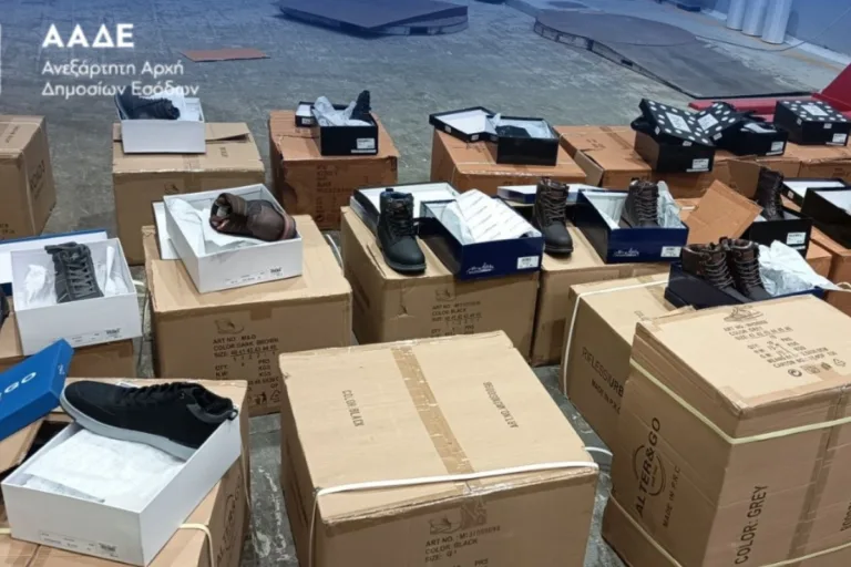 ΑΑΔΕ: Πώς ο αλγόριθμος οδήγησε σε λαθραία παπούτσια αξίας 2,7 εκατ. ευρώ