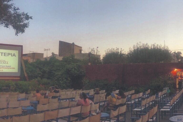 Ένα διήγημα κάθε ημέρα – «Στη σκιά του Μεγάλου Κάστρου…» από τη Λευκή Σαραντινού