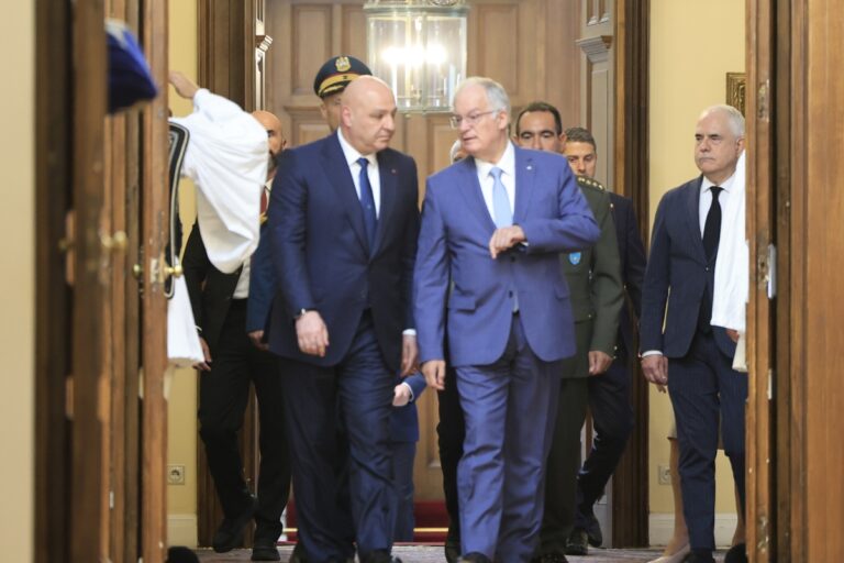 Τασούλας σε Αούν: Η Ελλάδα στηρίζει την κυριαρχία και την ευημερία του Λιβάνου