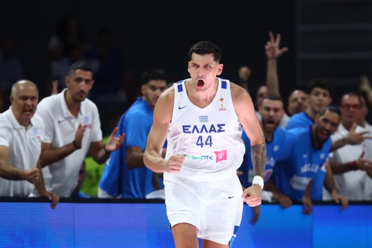 Ελλάδα – Ισπανία 108-106: Πήρε το θρίλερ η «εφτάψυχη» γαλανόλευκη και… βλέπει Παγκόσμιο Κύπελλο
