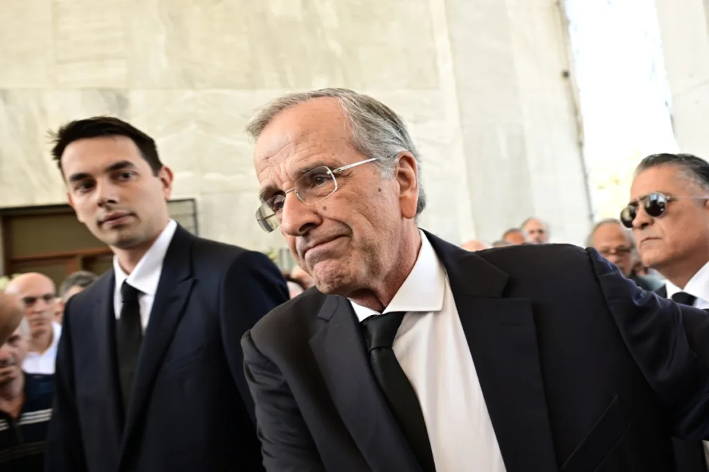 Λένα Σαμαρά: Συγκίνηση στο μνημόσυνο για τον έναν χρόνο από τον θάνατό της