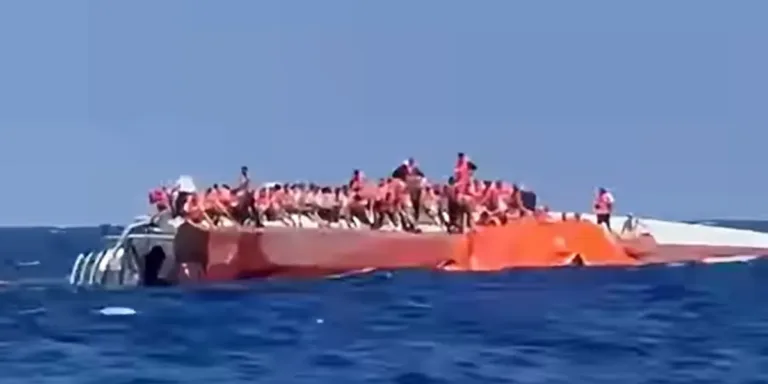 Θρίλερ στην κατεχόμενη Κερύνεια: Ανατράπηκε πλοίο με 267 επιβαίνοντες – Αναφορές για νεκρούς