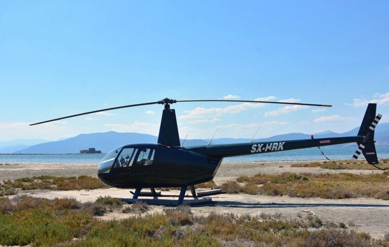 Αναγκαστική προσγείωση ελικοπτέρου στον Χάρακα – Αίσιο τέλος για τους 5 επιβαίνοντες