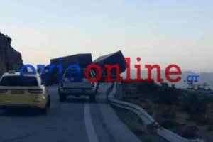 Εύβοια: «Λυσσασμένοι» άνεμοι σήκωσαν στον αέρα νταλίκα – Ασφαλής ο οδηγός