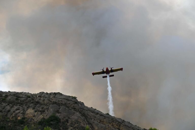 «Διψασμένος» αέρας: Πώς το έλλειμμα τάσης υδρατμών αυξάνει τον κίνδυνο πυρκαγιάς