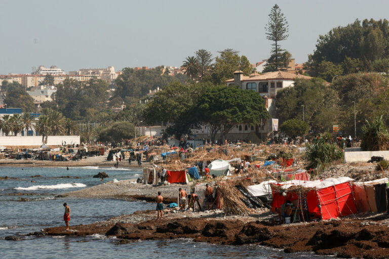 Το ευρωπαϊκό σχέδιο για κέντρο επιστροφής μεταναστών σε χώρα της Αφρικής