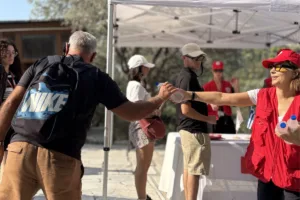 Καύσωνας: Οκτώ συμβουλές του Ερυθρού Σταυρού – Δράση στην Ακρόπολη