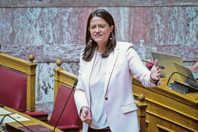 Κεραμέως: Τηλεργασία σε απομακρυσμένα χωριά με επιδότηση 90% του μισθού