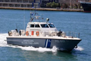 Νάξος: Σορός με στολή δύτη και βατραχοπέδιλα εντοπίστηκε στη θάλασσα