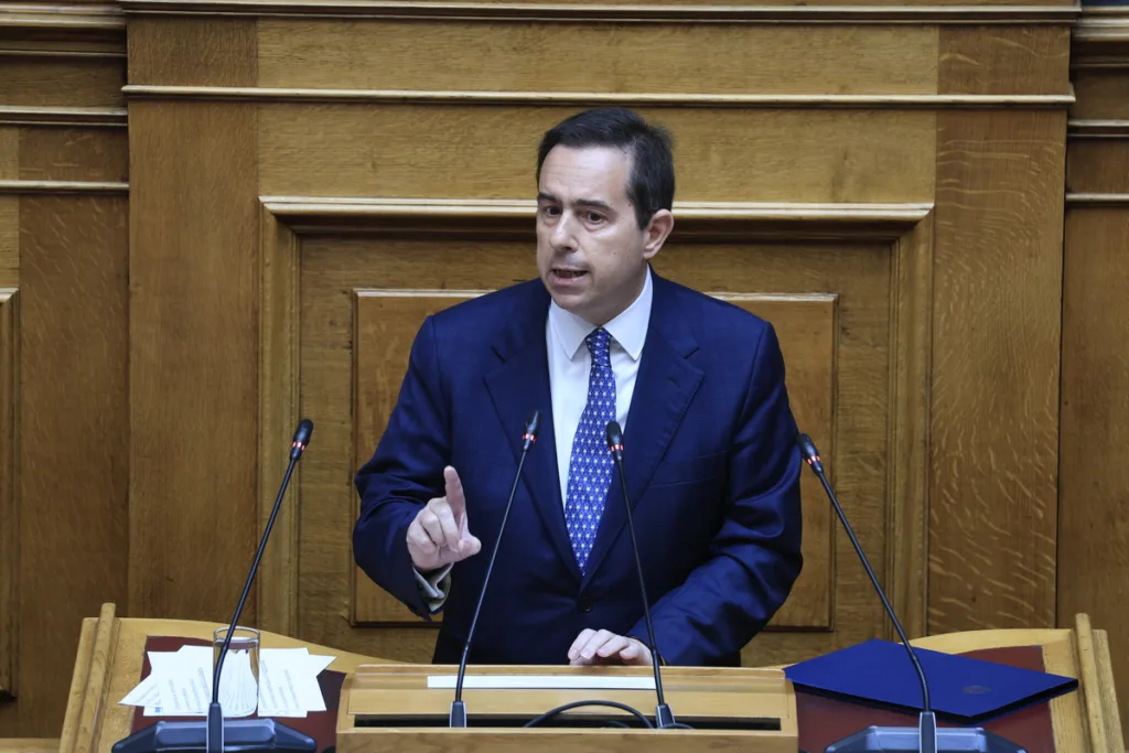 «Εκφράζει ακραίες συμπεριφορές»: Ο Νότης Μηταράκης εξήγησε γιατί η ΝΔ δεν θα στηρίξει την υποψηφιότητα Ακρίτα