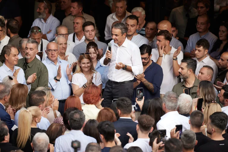 Μητσοτάκης από Κοζάνη: Κατώτατος μισθός πάνω από 950 ευρώ πριν τις εκλογές – Μόνο η ΝΔ εγγυάτα